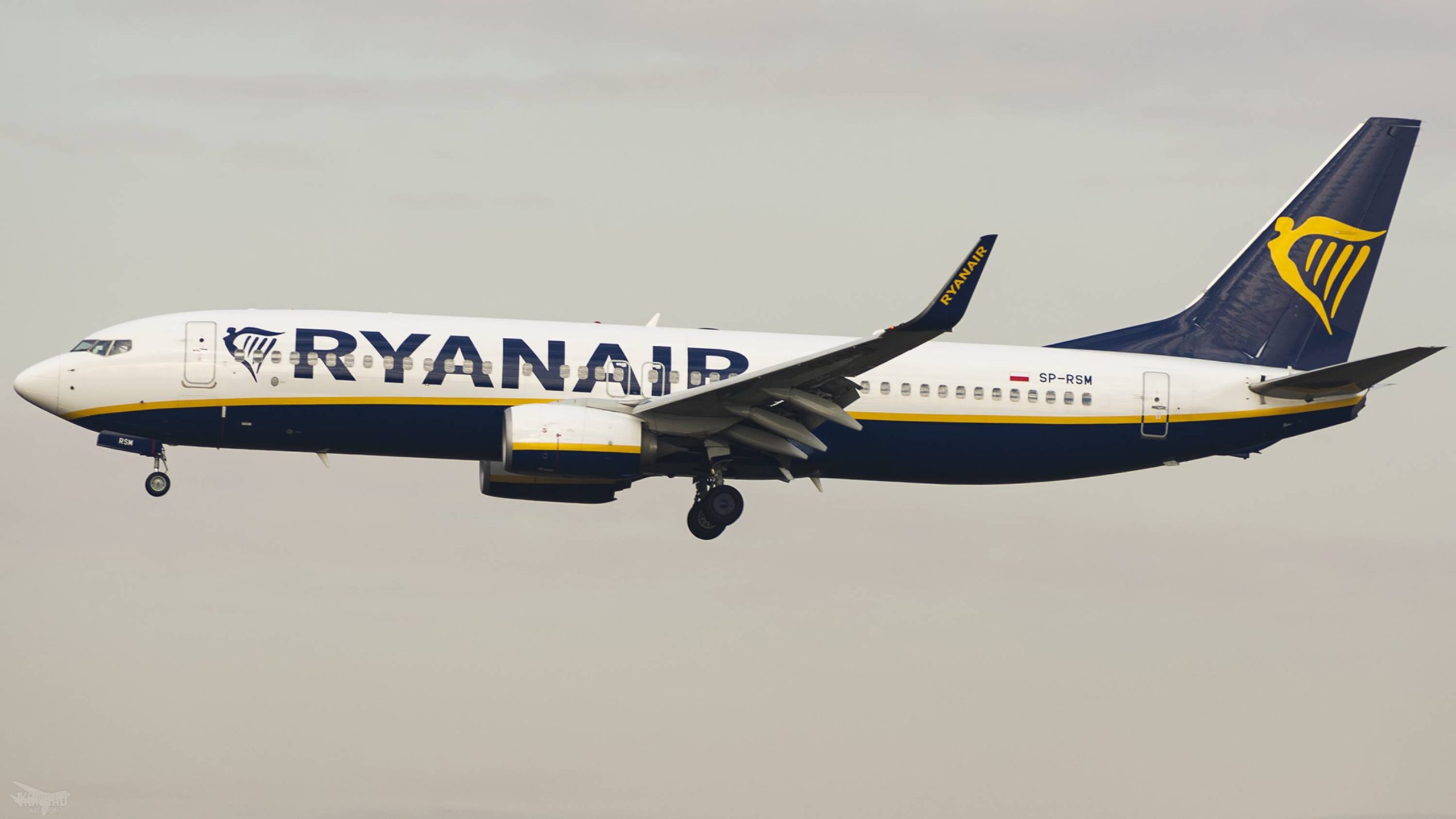 ¿Cómo puedo cancelar un vuelo en Ryanair?