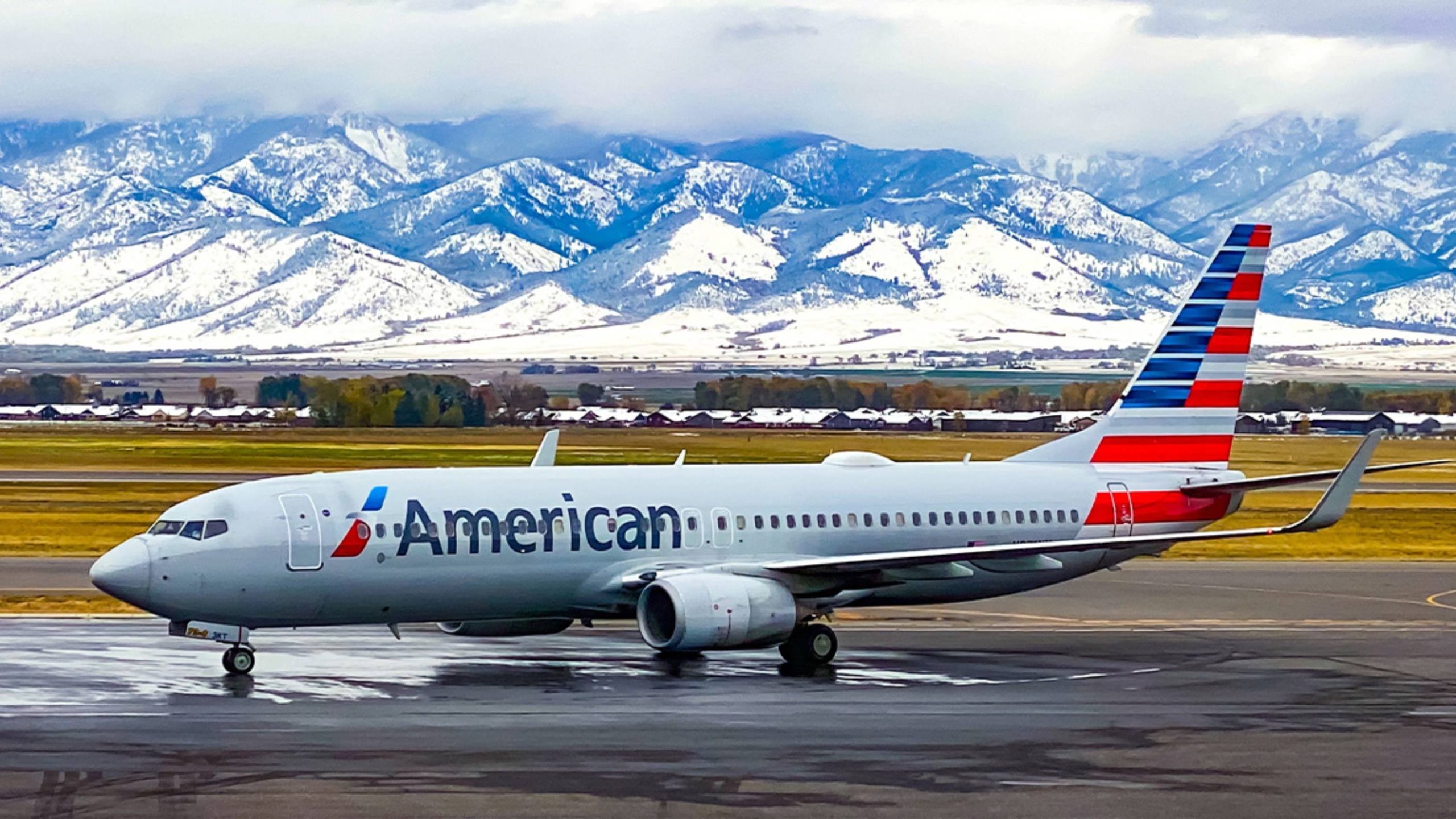 Cuántas maletas puedo llevar en American Airlines